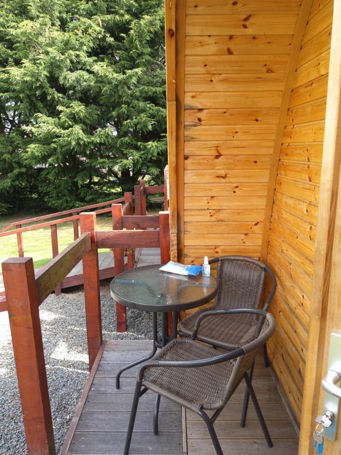 Log Cabin Hotel Kells  Bagian luar foto