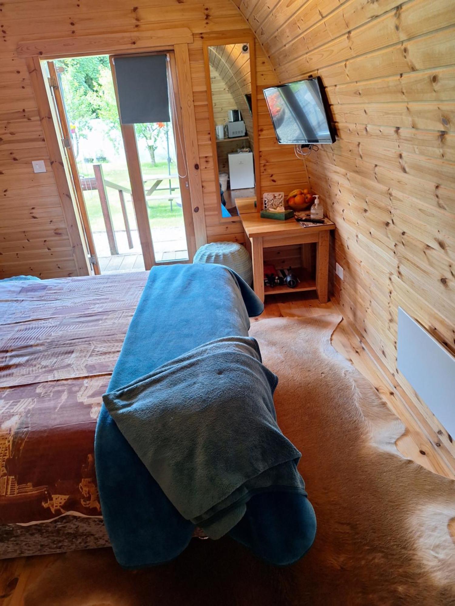 Log Cabin Kells  Bagian luar foto